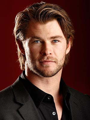 Chris Hemsworth : 12 Fantastic Facts About The (Thor) Actor!!